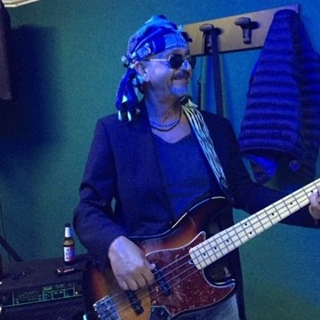 Edoardo Bass Guitar